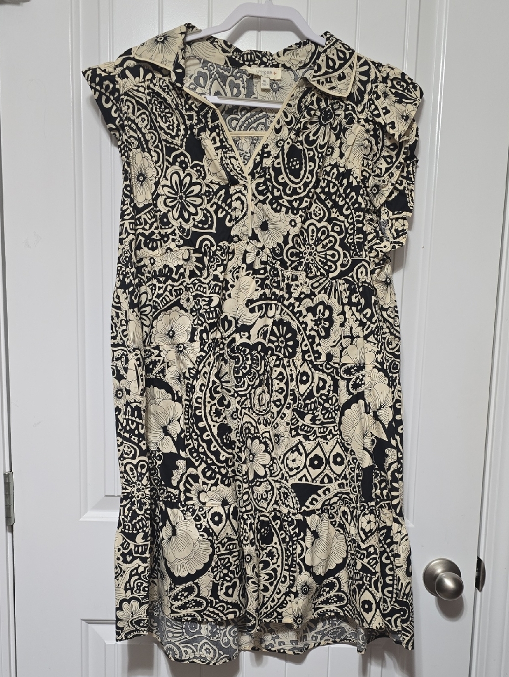 Boho Floral Print Black & Cream Cap-Sleeve Dress